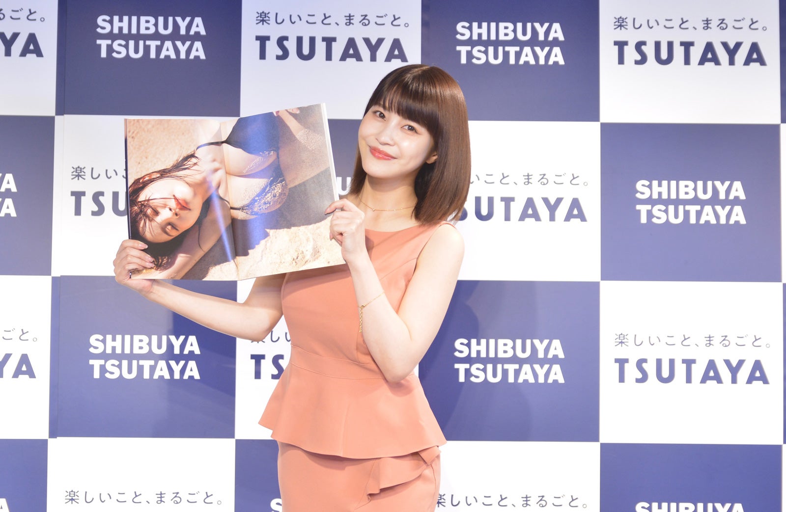 岸明日香、SEXY最新写真集は“100万点”「とにかく尻フェチに刺さる」