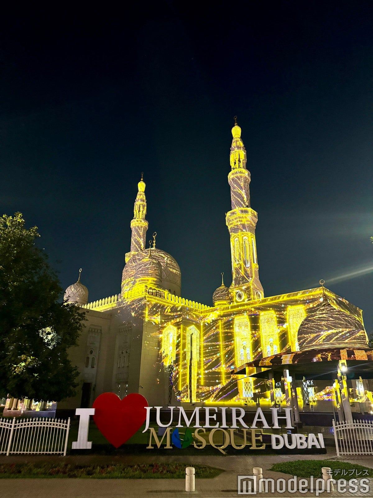 ジュメイラモスク（C）モデルプレス