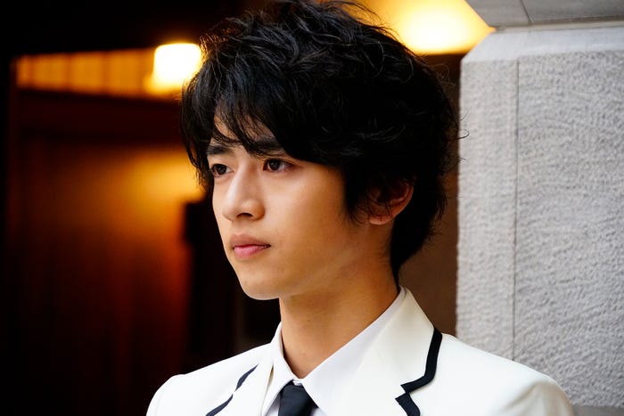 飯島寛騎(C)「PRINCE OF LEGEND」製作委員会(C) HI-AX All Rights Reserved.