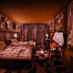 「THE BLOOD FLOOD 血塗られた絵画(メッセージ)」客室イメージ/画像提供:オリックス