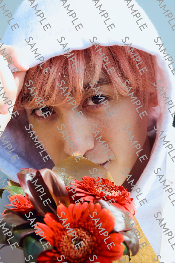 兼近大樹 1st写真集「虚構」アザーカットトレカ(C)吉本興業株式会社