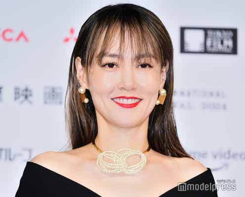 菊地凛子、美デコルテ輝くブラックドレス姿「第37回東京国際映画祭」ナビゲーター就任