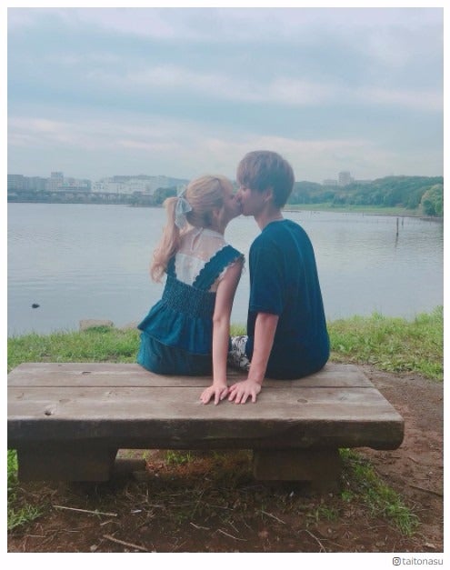 真剣交際中のなちょす＆那須泰斗、3ヶ月記念でキスショット「大好き愛してる」ラブラブ炸裂に反響