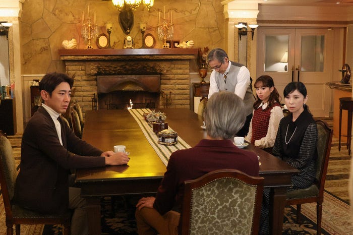 小泉孝太郎、佐藤浩市、関水渚、黒木瞳「ザ・ロイヤルファミリー」 第6話(C)TBSスパークル/TBS