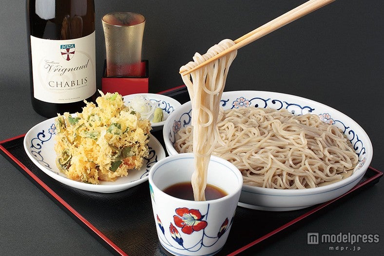 ワイン×蕎麦の「蕎麦バル」スタイルを提案／画像提供：クマガイコーポレーション