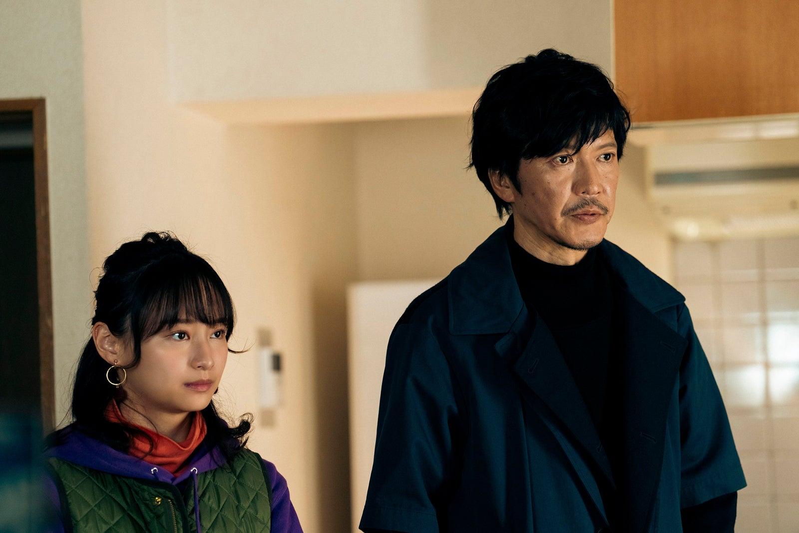 影山優佳、田辺誠一「ハコビヤ」第7話より（C）「ハコビヤ」製作委員会