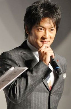 ”家電俳優”細川茂樹、Hカップの巨乳タレントと電撃入籍