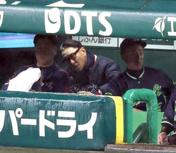 ヤクルト・池山監督 無念の降雨コールド 今季初の同一カード負け越し「相手がいることなんで」
