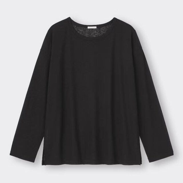 GU　おすすめ　オススメ　プチプラ　コスパ　高見え　2023　春　春アイテム　春服　シアーオーバーサイズT　シアーT　シアートップス　黒　ブラック