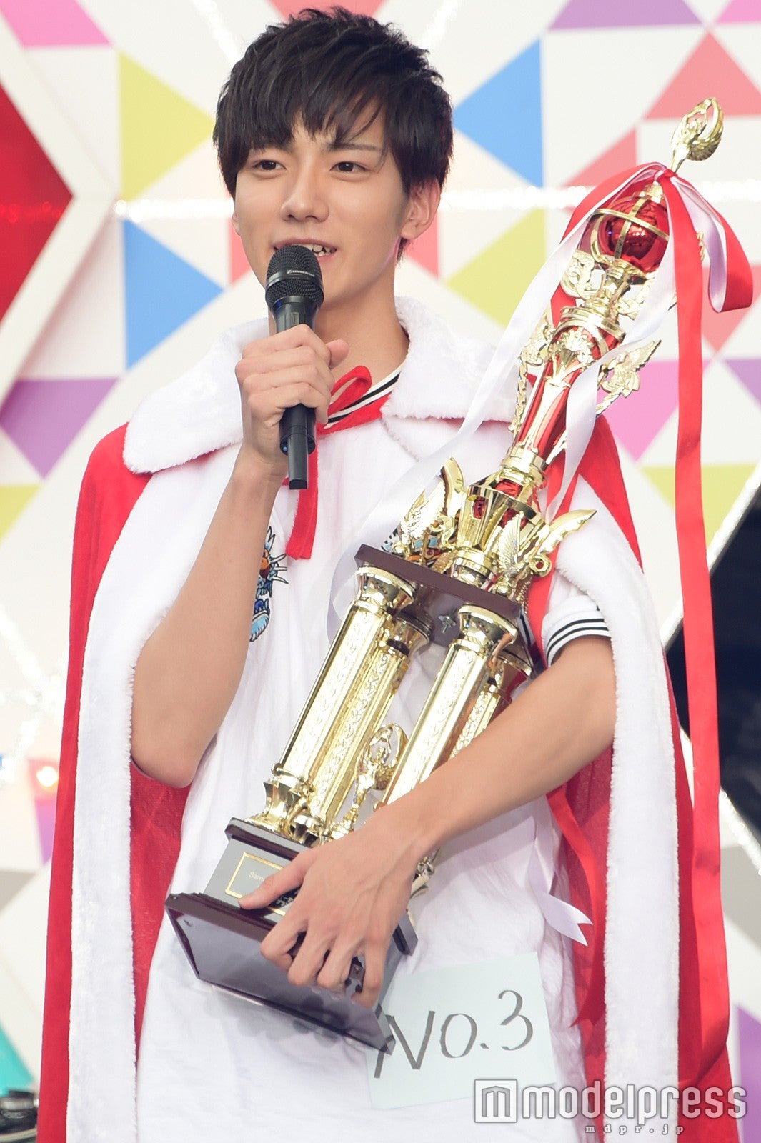 グランプリの佐味慶音さん（C）モデルプレス