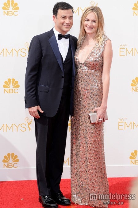 （左から）ジミー・キンメル、モリー・マックナーニー