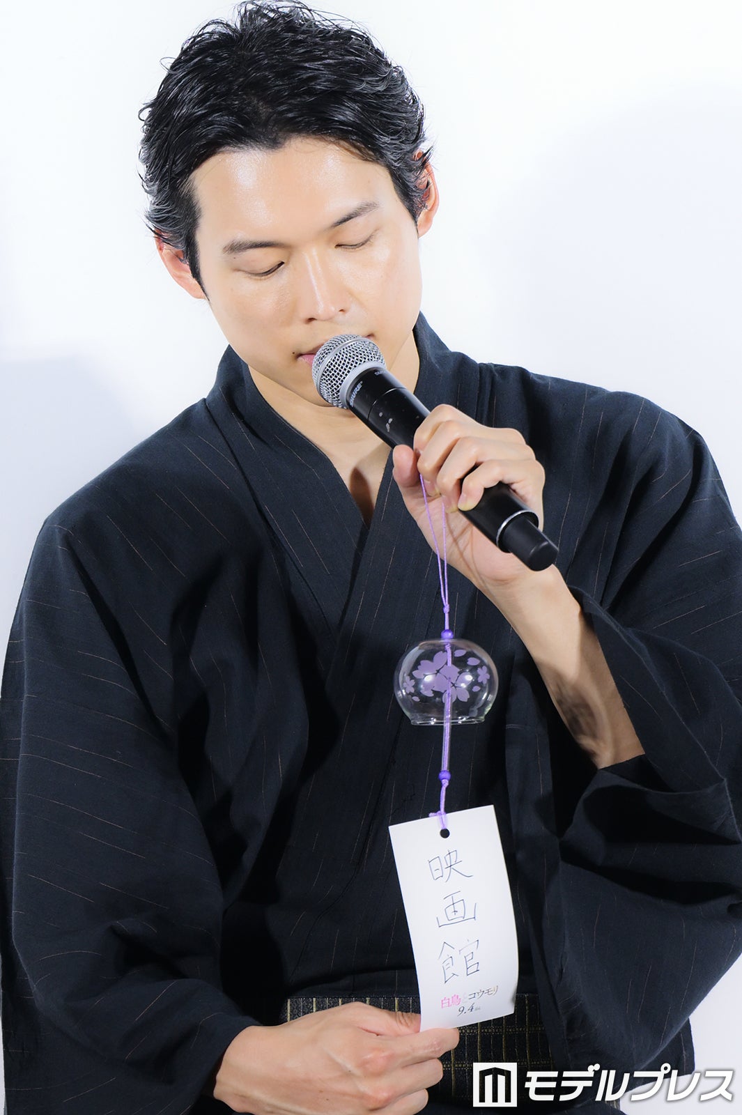 自身が出演した映画を親友と観に行きたい松村北斗（C）モデルプレス