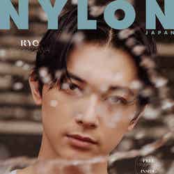 「NYLON JAPAN」9月号（カエルム、7月28日発売）表紙：吉沢亮（C）NYLON JAPAN