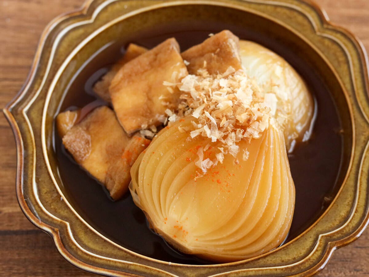 かつおぶしと唐辛子をトッピングしたスープ煮のアレンジ かつおぶしと唐辛子をトッピングしたスープ煮のアレンジ