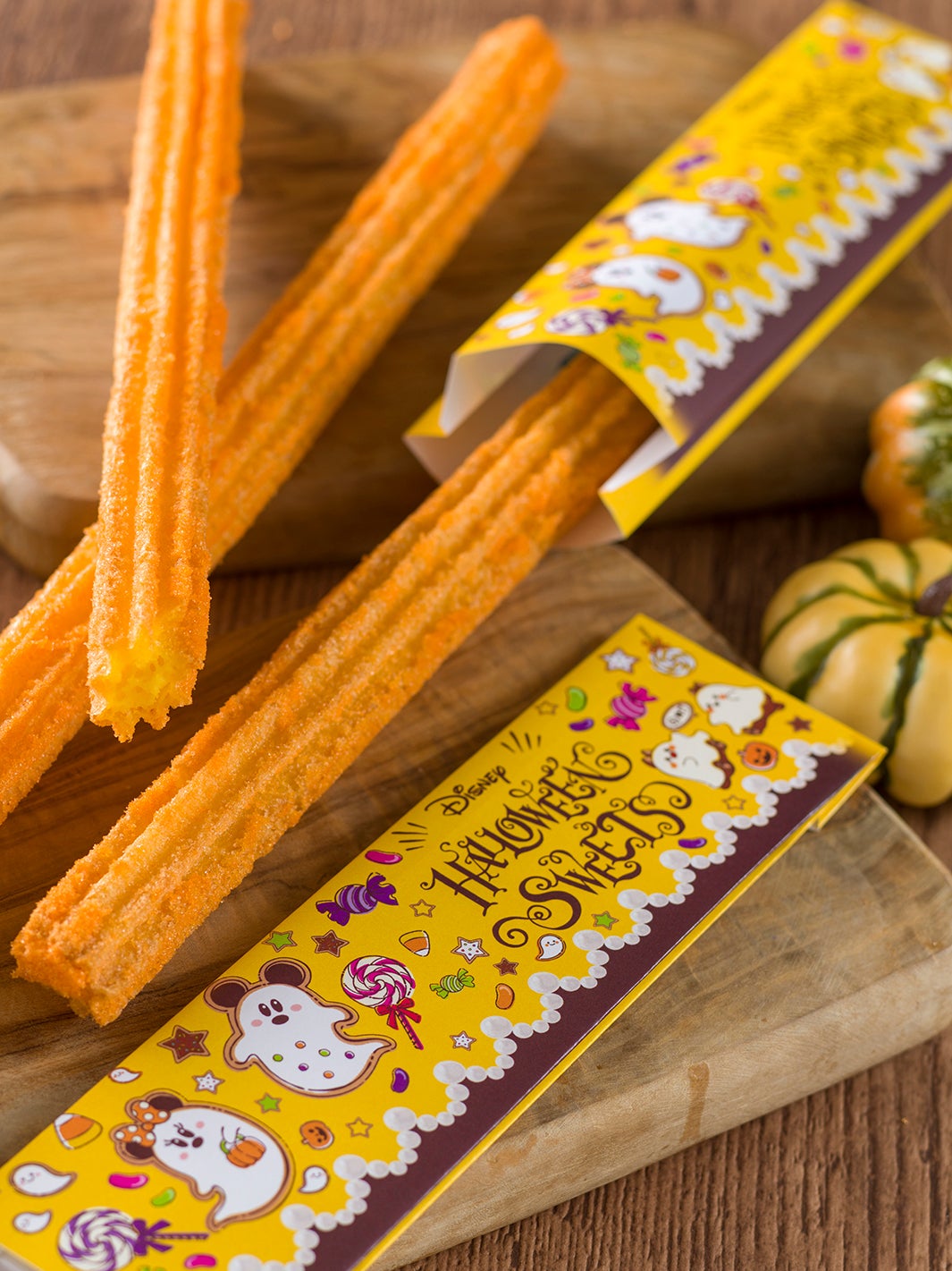 チュロス（メイプルパンプキン）1本¥450（C）Disney