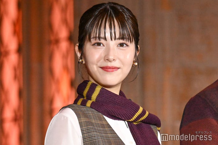 浜辺美波(C)モデルプレス