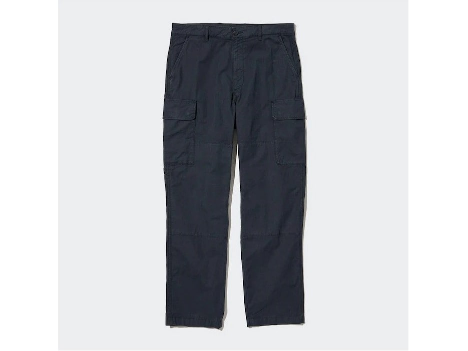 ユニクロ　カーゴパンツ　3990円（税込）