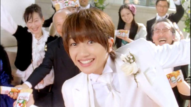 森永製菓「チョコモナカジャンボ」CMより