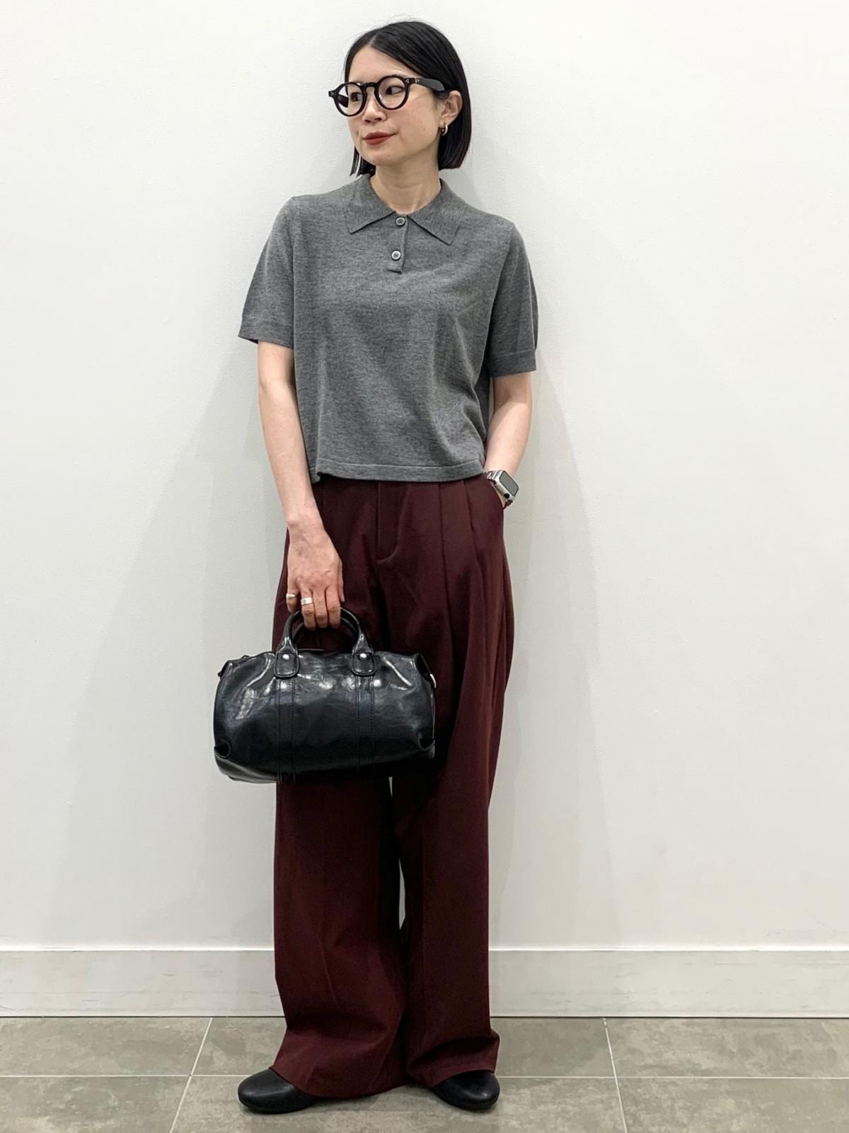 程よいサイズ感で上半身をコンパクトに見せて 出典:StyleHint