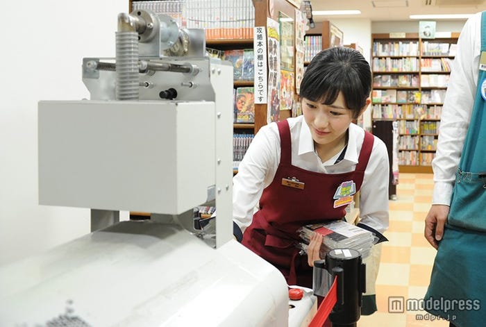 コミック本をビニール袋でパッキング