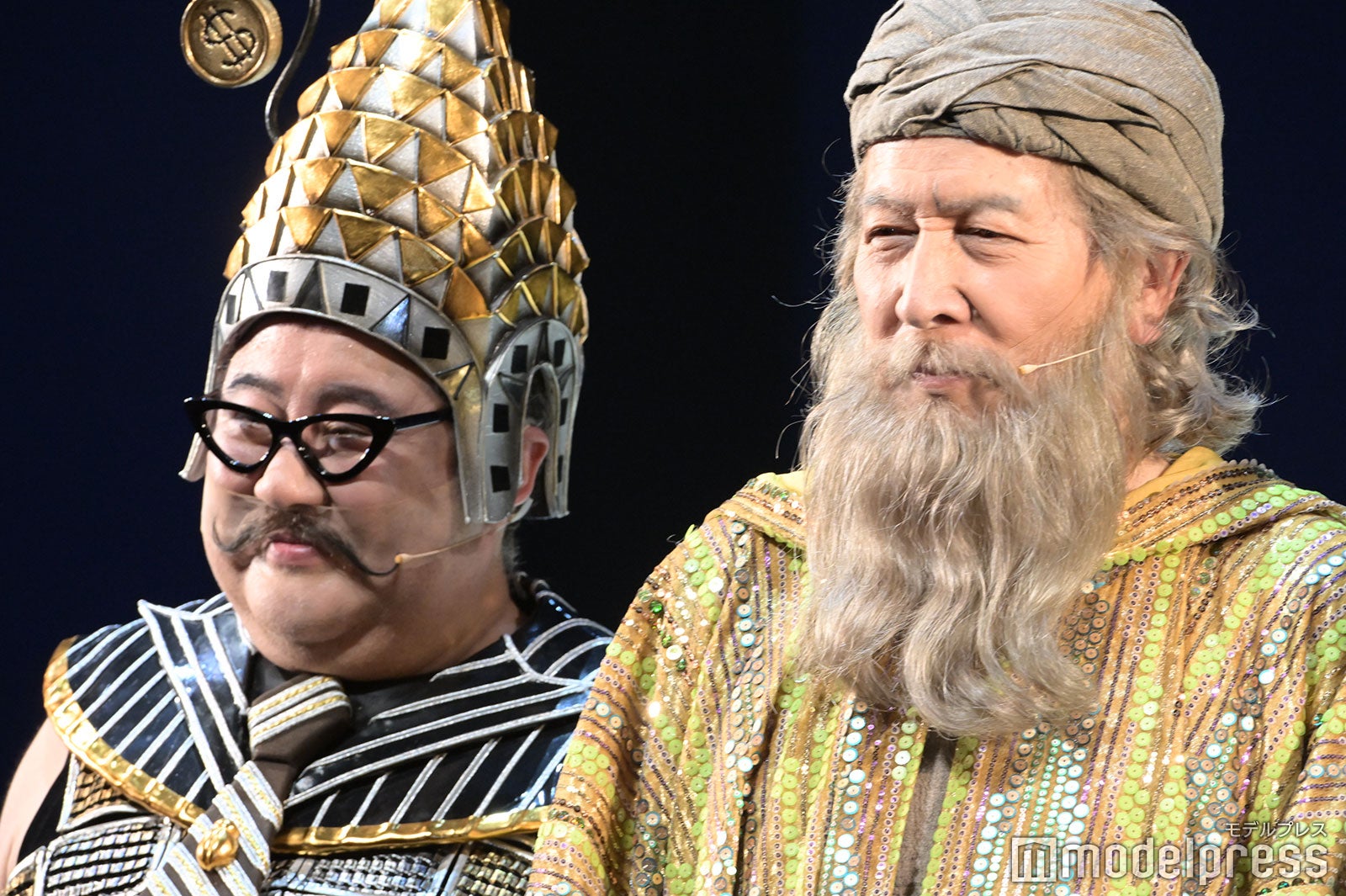 （左から）小浦一優（芋洗坂係長）、村井國夫（C）モデルプレス