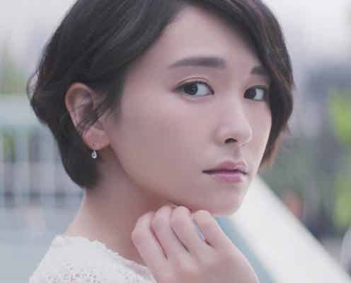 新垣結衣、彼を待つ姿が儚く美しい…心を込めたハミングも