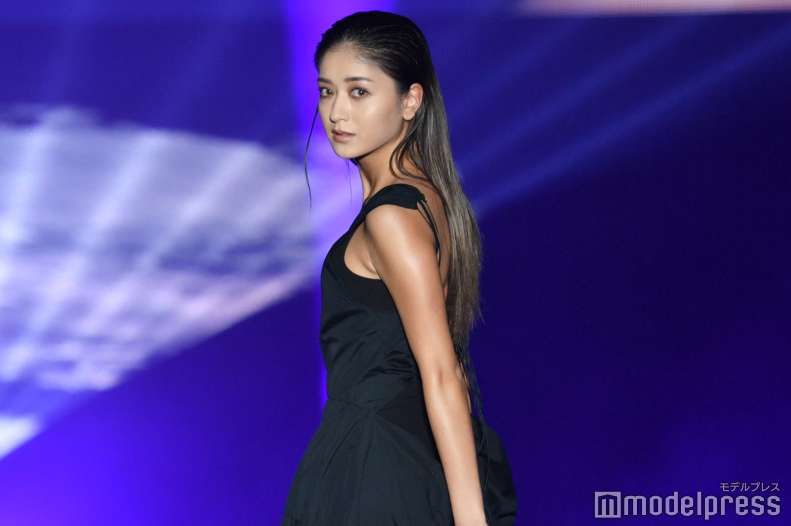 （C）モデルプレス