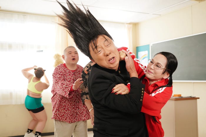 内山信二、梅沢富美男、デヴィ夫人 (C)日本テレビ