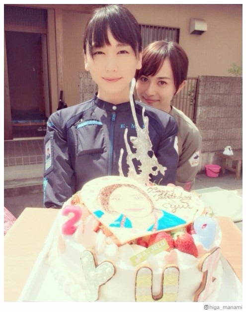 比嘉愛未、新垣結衣の誕生日をコード・ブルーチームで祝福 美女2ショットに歓喜の声