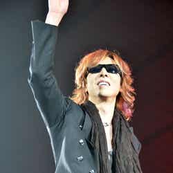 ランウェイに登場したYOSHIKI