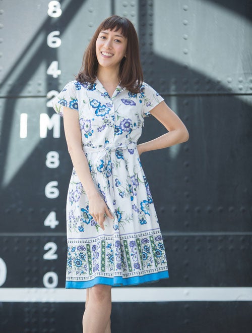 ネモフィラパネルプリント開襟シャツワンピース「TALBOTS」6,048円（税込）／画像提供：TALBOTS