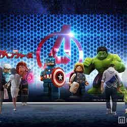 左側壁面イメージ：キャプテン・アメリカ他、4キャラクター（C）2016 The LEGO Group．（C）2016 MARVEL. TM＆（C）WBEI．（s16）