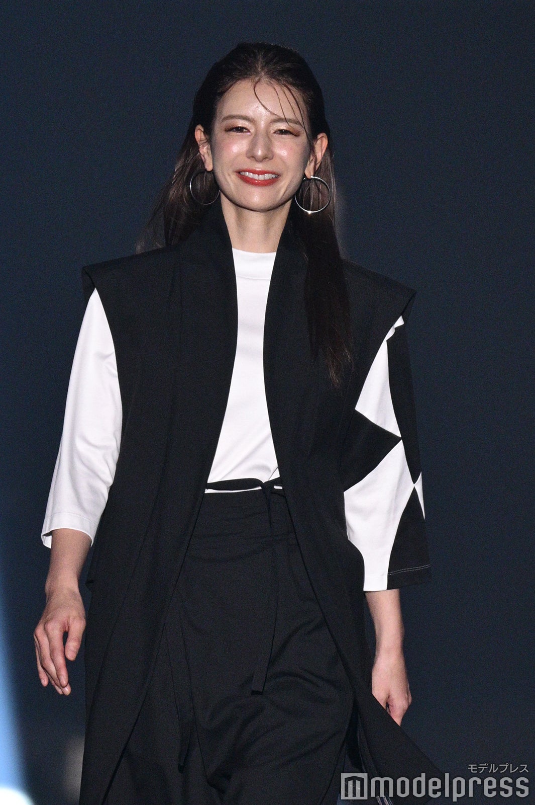 スザンヌ（C）モデルプレス