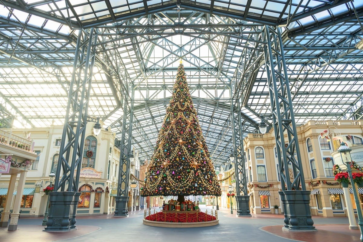 02-3.東京ディズニーランド ワールドバザールのクリスマスツリー