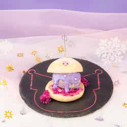 クロミの姉御バーガー税込1,490円/提供画像