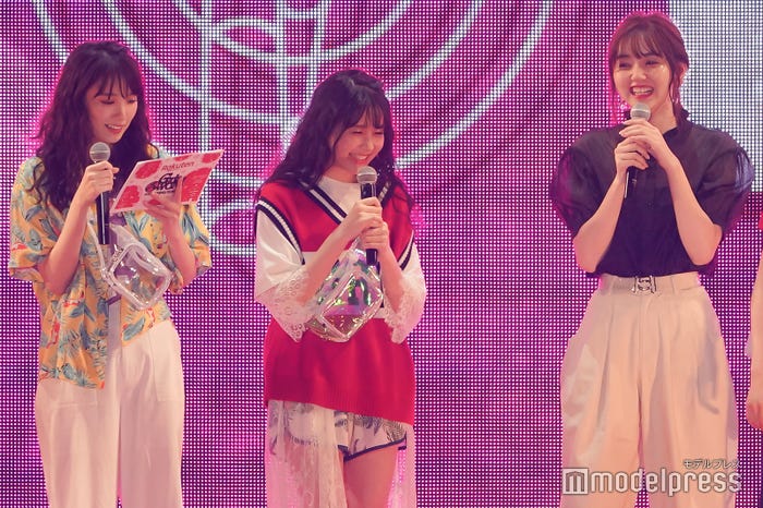 飯豊まりえ、久間田琳加、江野沢愛美(C)モデルプレス