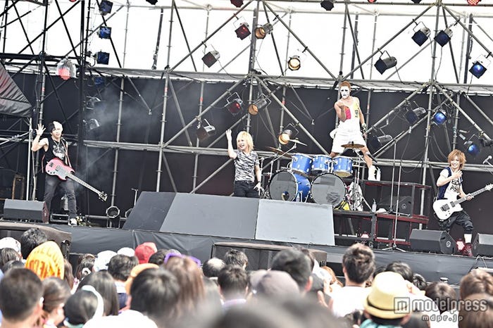 ゴールデンボンバー/PHOTO:KEIKO TANABE