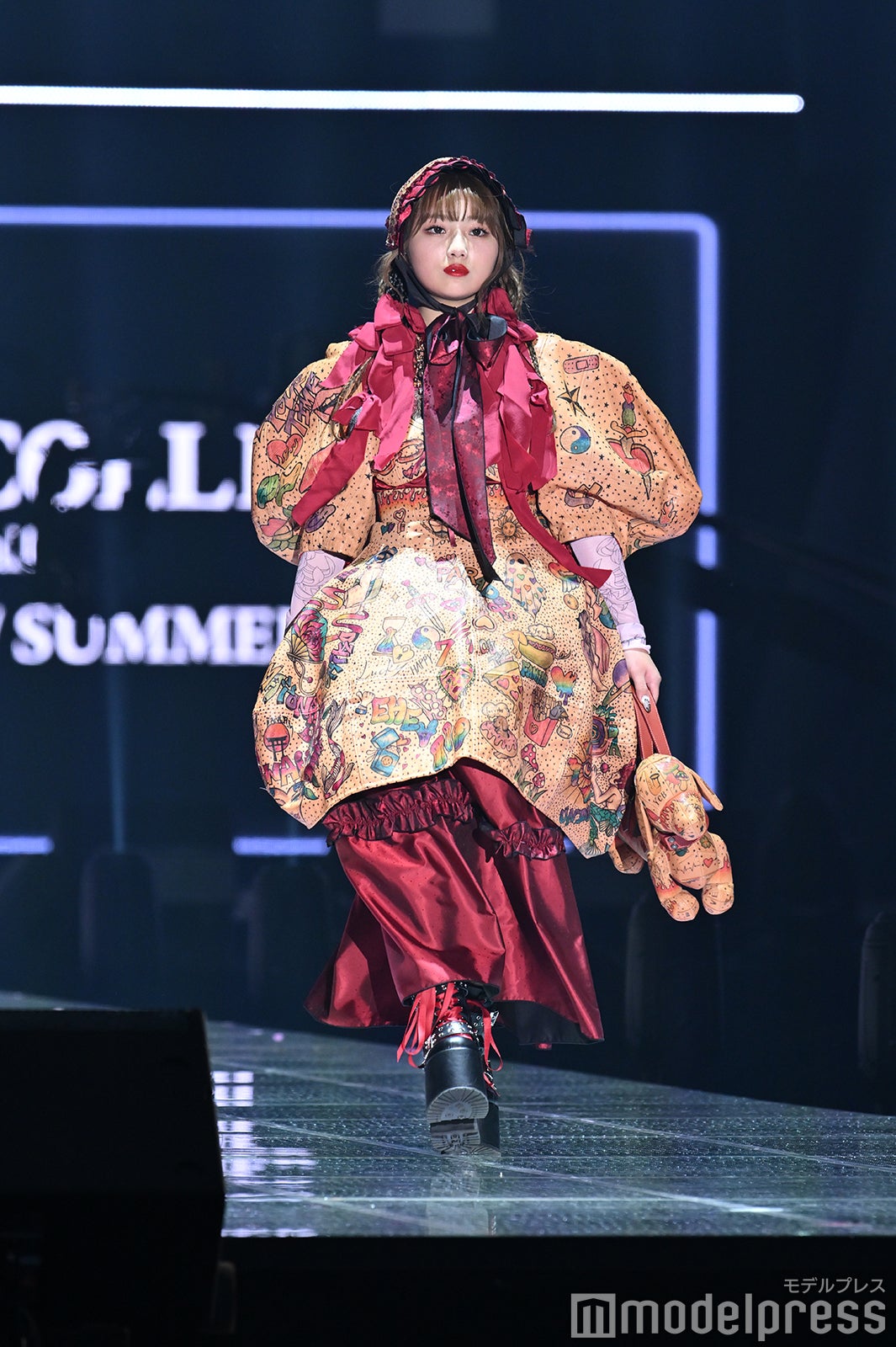 希空（C）モデルプレス