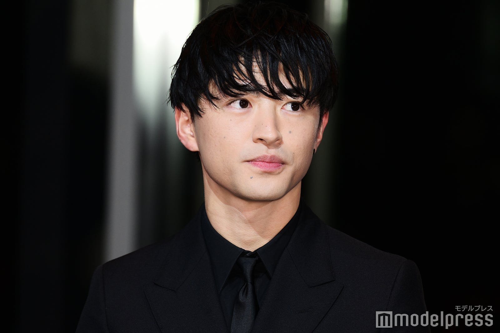 佐野玲於（C）モデルプレス