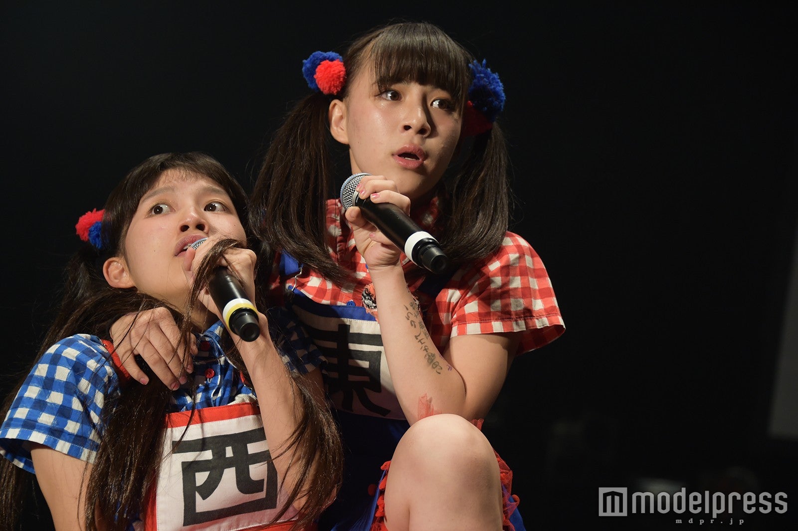 話題沸騰中の異端JKユニット・生ハムと焼うどんが止まらない！暴れっぷり＆完成度で観客圧倒（C）モデルプレス