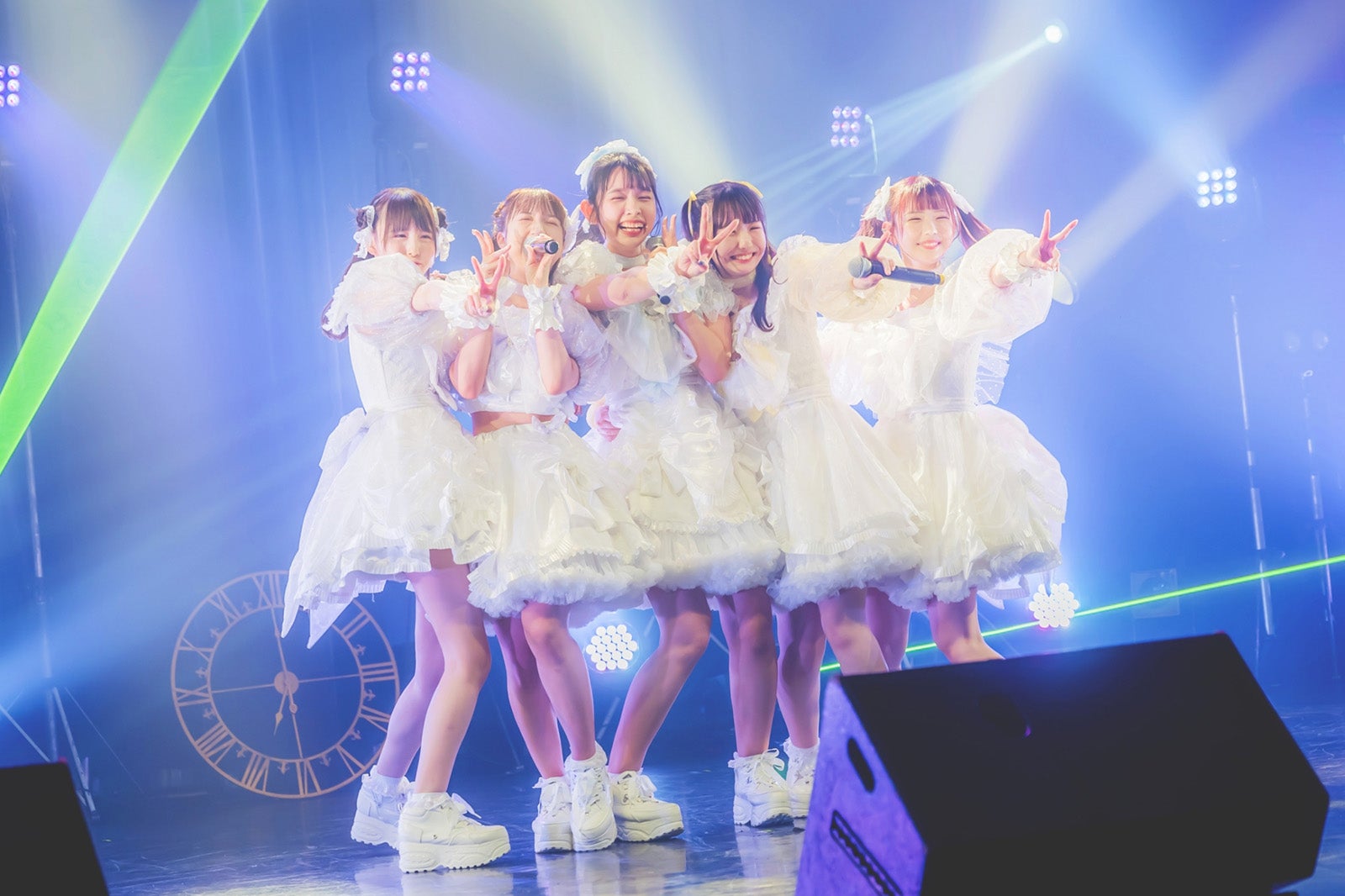 元ZOCらアイドル経験者グループNon¬Fiction、デビュー単独ライブ開催「無事に出来てよかった」＜セットリスト＞ - モデルプレス