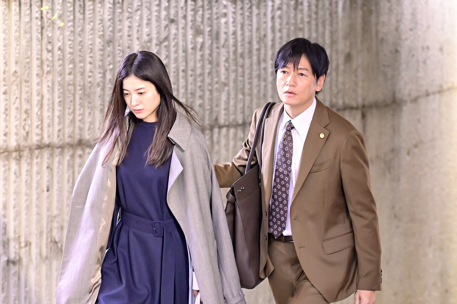 吉高由里子、井浦新／「最愛」第6話より（C）TBS