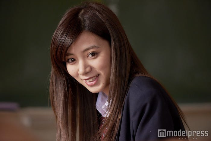 池田エライザ(C)八田鮎子/集英社(C)2016 映画「オオカミ少女と黒王子」製作委員会