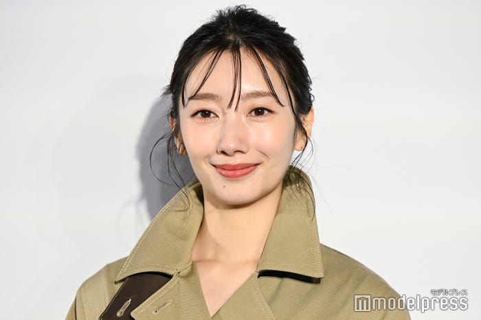 波瑠(C)モデルプレス