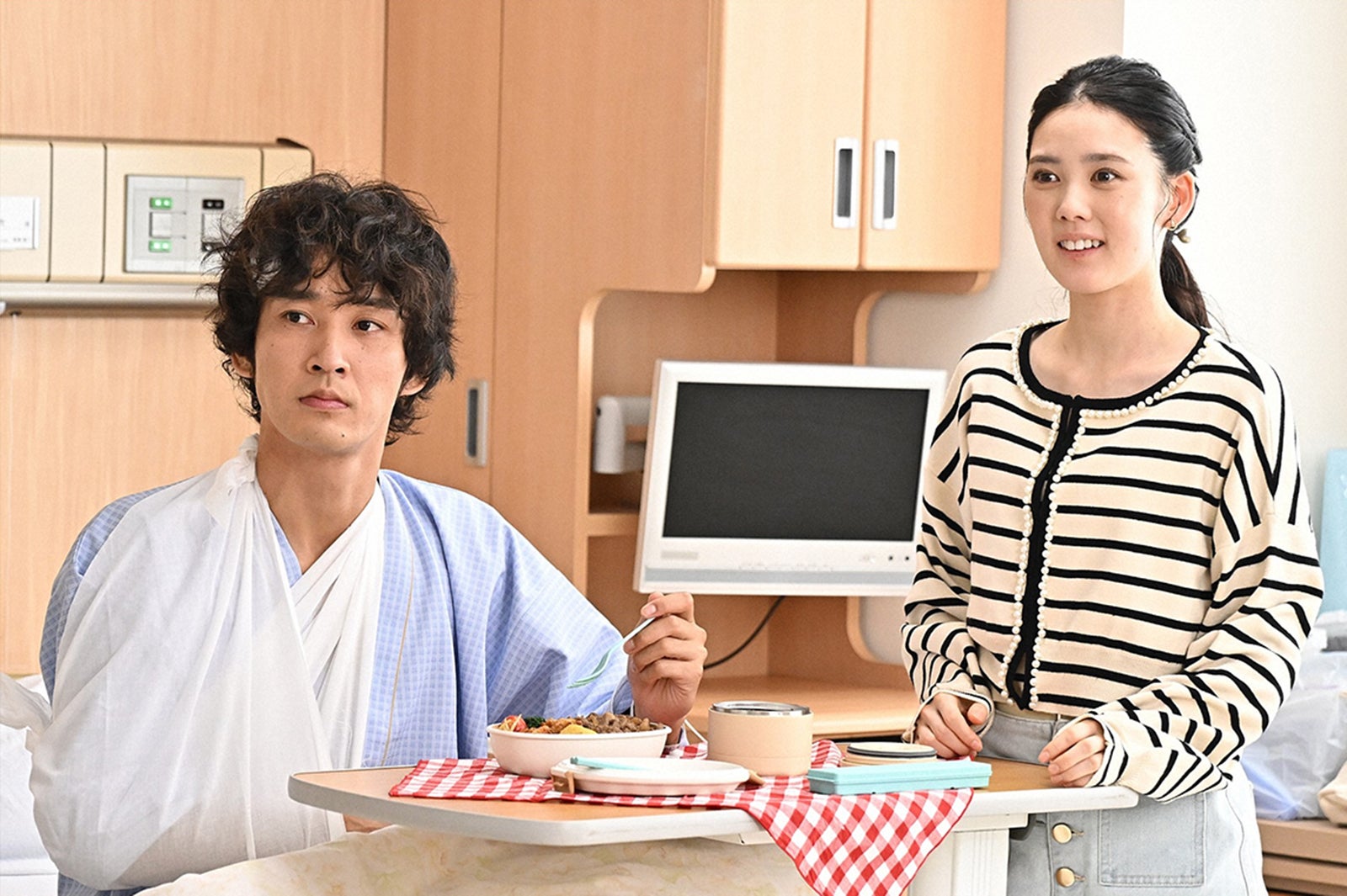 上杉柊平、北香那「１８／４０～ふたりなら夢も恋も～」第7話より（C）TBS