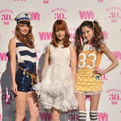 マギー(左)、トリンドル玲奈、(中央)、河北麻友子(左)