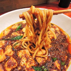 辛いだけじゃ物足りない! シビれるうまさにハマりまくる、東京の絶品「しびれ系ラーメン」3選