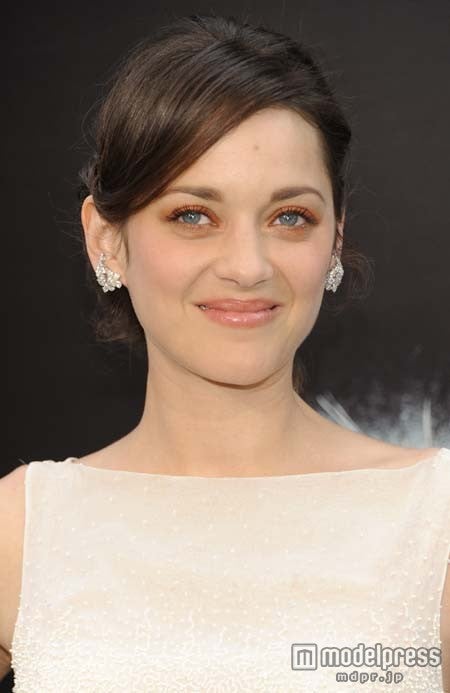 マリオン・コティヤールは透明感が感じられる美しさ。Photo:Evan Agostini/Invision/AP/アフロ