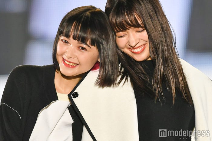 玉城ティナ、八木アリサ(C)モデルプレス