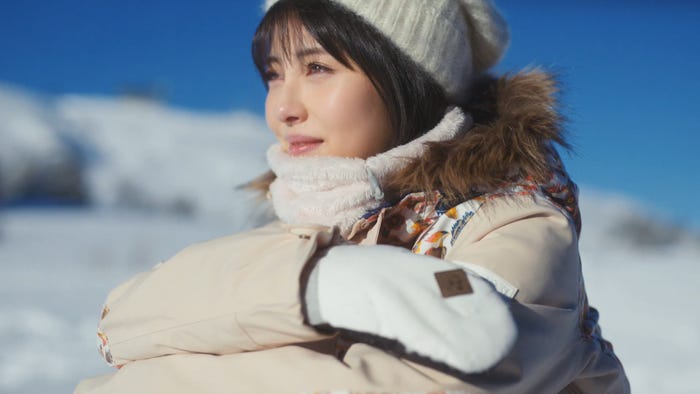 浜辺美波/2019年度「JR SKISKI」CMより(提供写真)